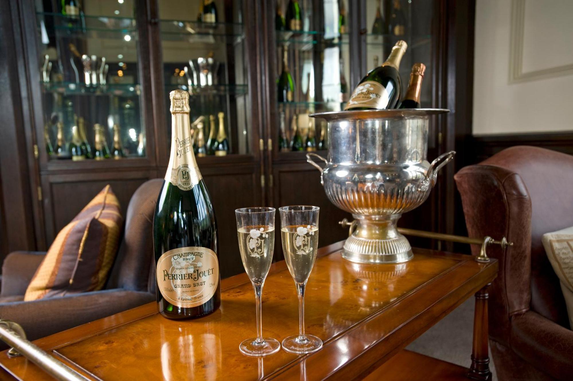 Mar Hall Golf & Spa Resort Bishopton  Bagian luar foto Champagne