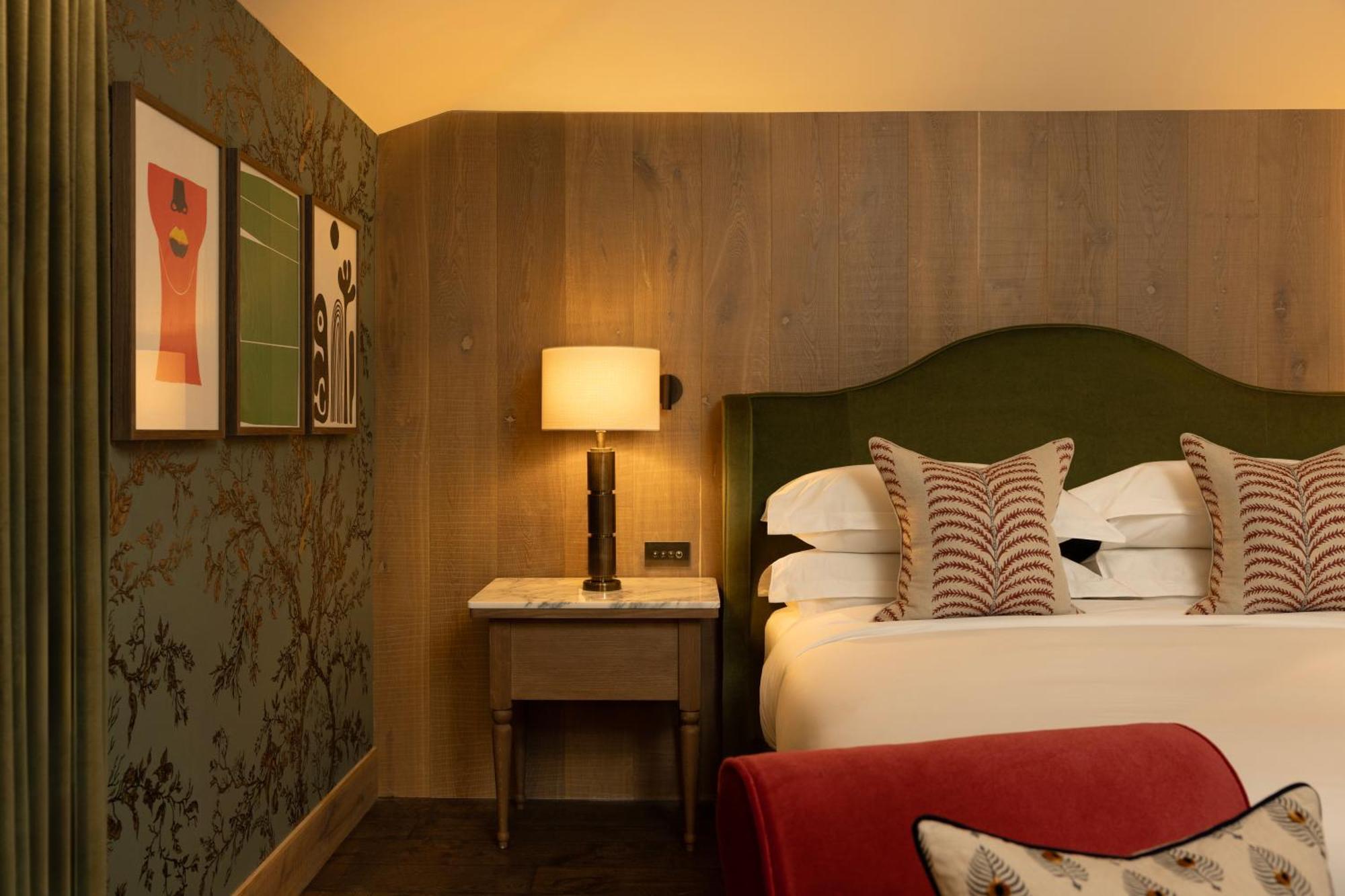 Mar Hall Golf & Spa Resort Bishopton  Bagian luar foto A bedroom at The Ivy Hotel