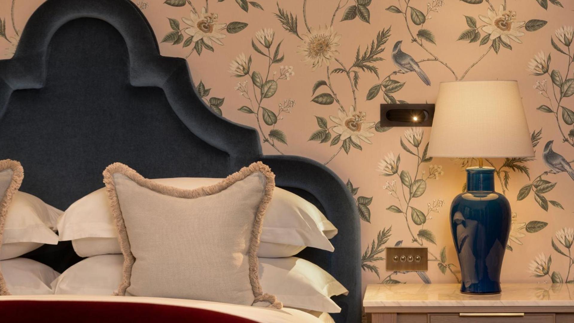Mar Hall Golf & Spa Resort Bishopton  Bagian luar foto A bedroom at The Mitre
